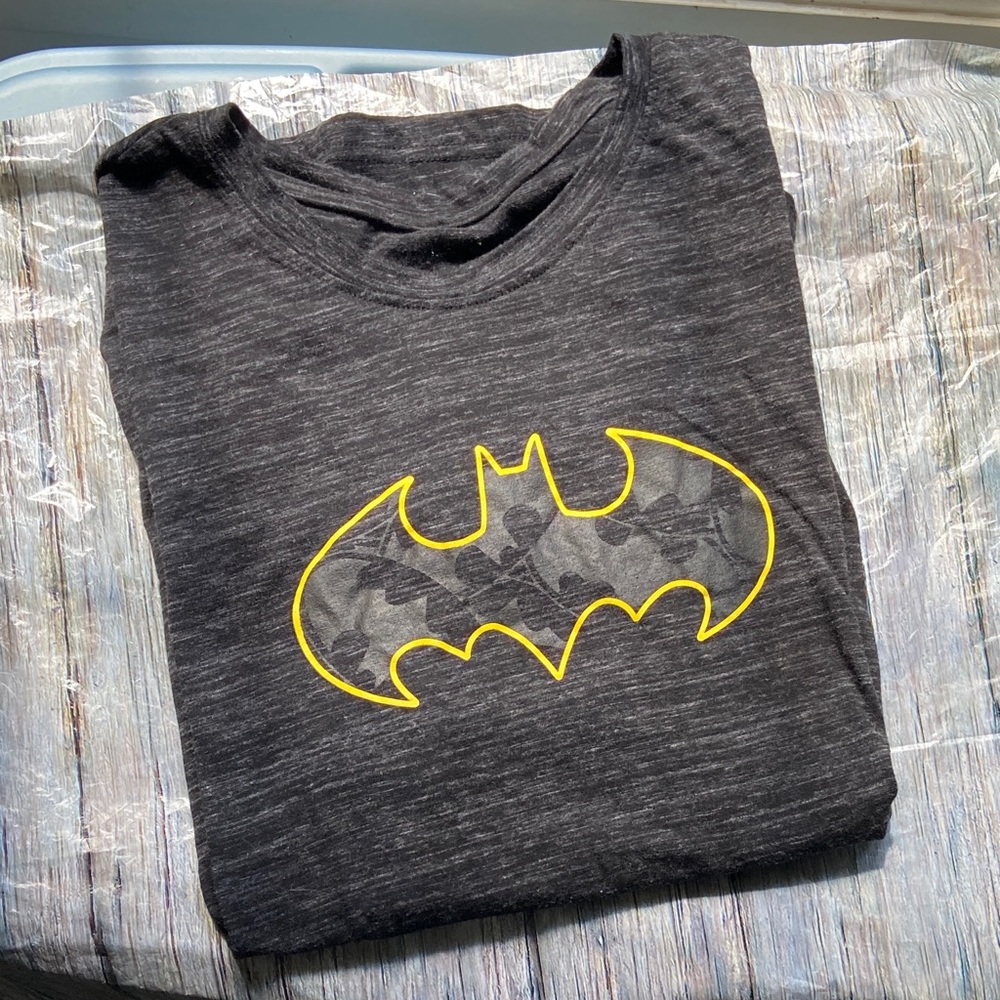 DC Comics Black/Charcoal and Yellow Short Sleeve Tee